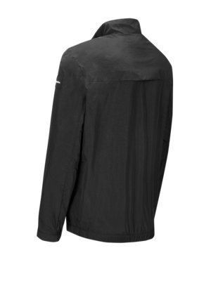 Casual-jacket-in-lightweight-nylon-fabric