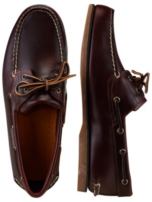 Boat-shoes-in-smooth-leather