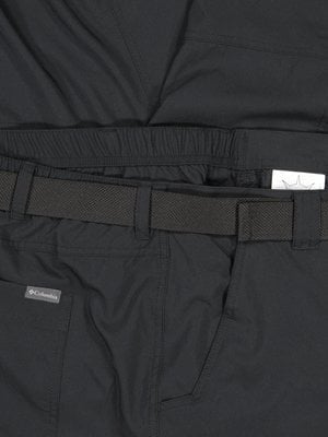 Hiking trousers with zip-off function 