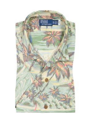 Short-sleeved-shirt-with-beach-motif