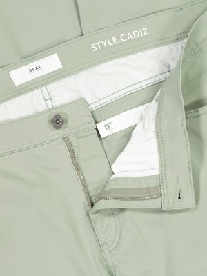 Spodnie o fasonie 5 pocket z elastyczną domieszką