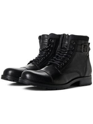 Boots-with-side-zip