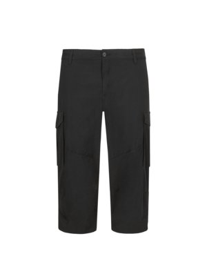  Capri shorts with cargo pockets