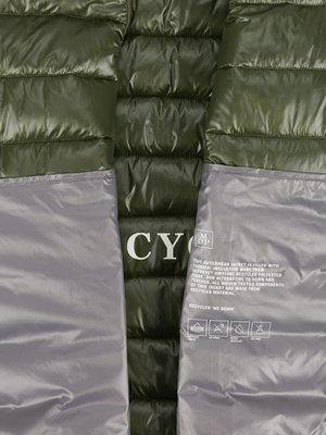 Quilted gilet in recycled material, water-repellent