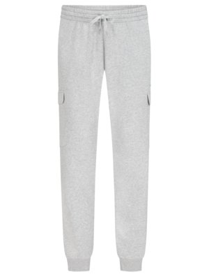 Jogging bottoms with cargo pockets 