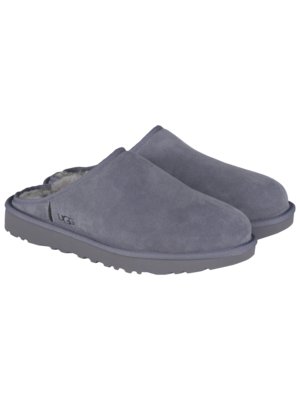 Classic-slippers-made-of-suede-with-shearling-lining