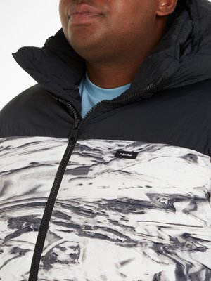 Down-free quilted jacket with removable hood