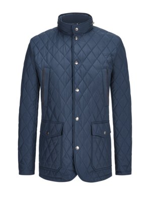 Quilted jacket with integrated yoke