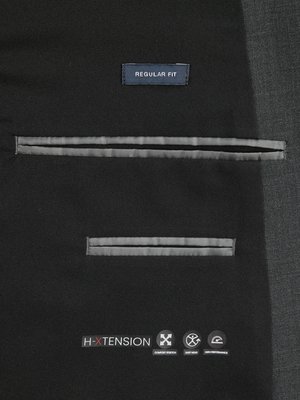 Oblek z materiálu H-XTENSION, vhodný na cesty 
