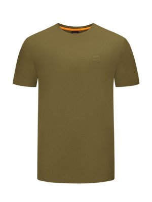 T-shirt-with-logo-patch