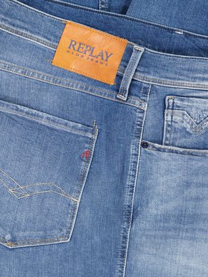 Jeans-aus-Denim-Stretch,-Orange-Patch