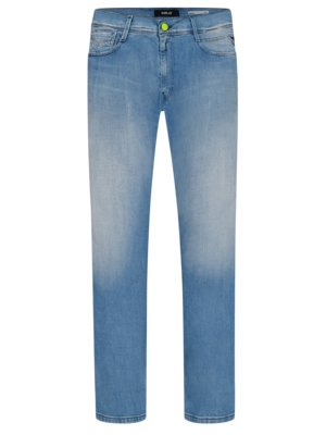 Jeans Anbass im dezenten Used-Look
