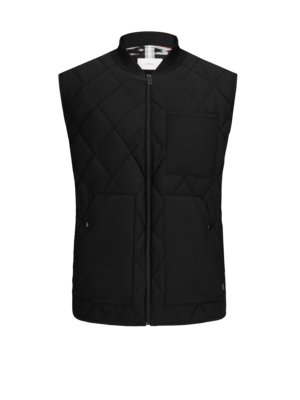 Quilted gilet with coloured fleece lining 