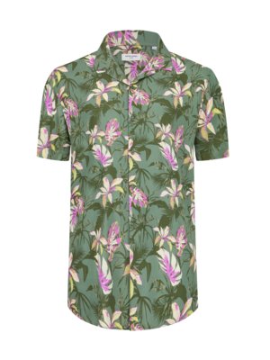 Short-sleeved-shirt-with-floral-pattern-