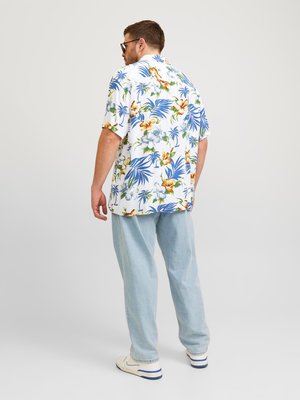 Short-sleeved shirt with floral pattern and resort collar 