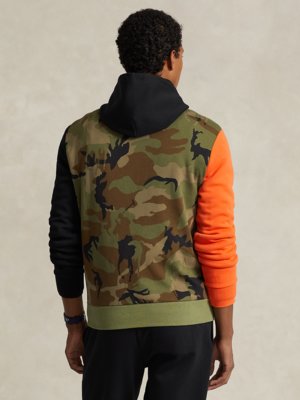 Hoodie with camouflage back 