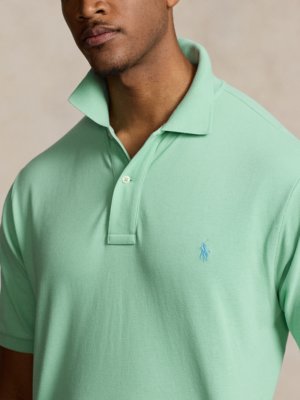 Piqué polo shirt with embroidered logo 