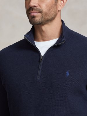 Moss-stitch-sweater-with-troyer-collar-