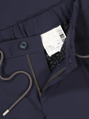 Kalhoty se sklady v pase a s podílem strečových vláken