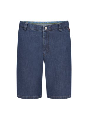 Shorts made of a stretch cotton blend in a denim look