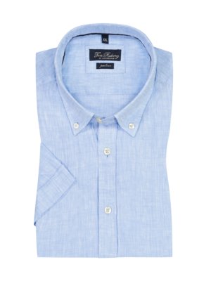 Plain short-sleeved shirt with button-down collar