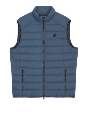 Quilted gilet in recycled material with label patch