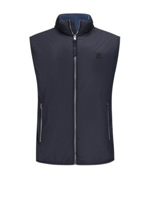 Reversible gilet with synthetic down padding