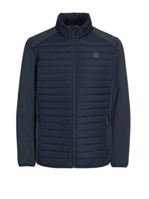 Hybride Steppjacke mit Softshell-Einsätzen