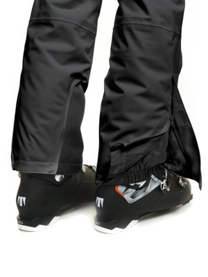 Wind and waterproof ski trousers with mTHERM finish