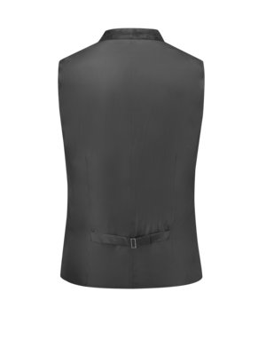 Traditional-waistcoat-with-checked-lining-