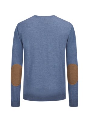 Lightweight sweater made of merino wool with V-neck