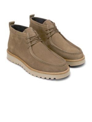 Chukka-Boots aus Veloursleder