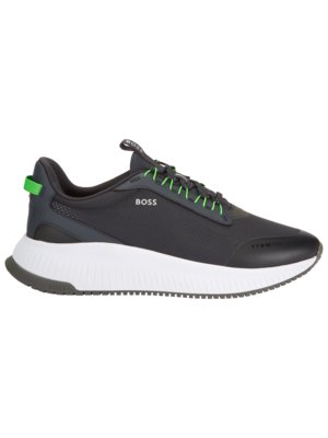 Running trainers with striking ribbed sole