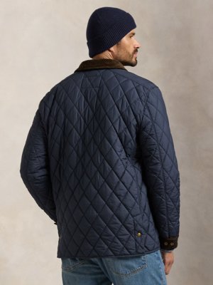 Leichte Steppjacke mit Rautenmuster und aufgesetzten Taschen