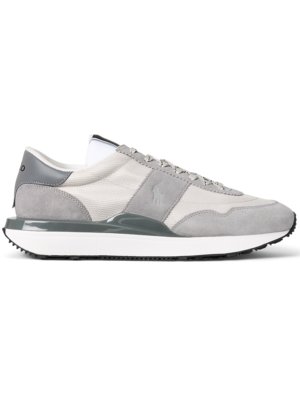 Runner trainers made of mesh and suede overlays