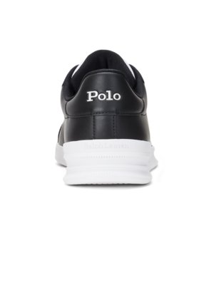 Sneakers in smooth leather with embroidered logo