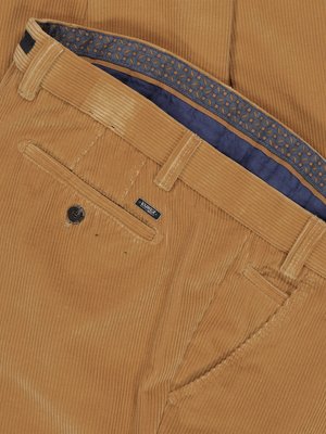 Pantalon en velours côtelé avec stretch et modal, Regular Fit