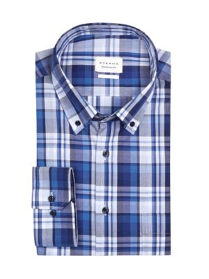 Non-iron shirt with checked pattern