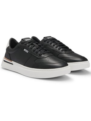 Sneakers in smooth leather with signature stripes on the sole