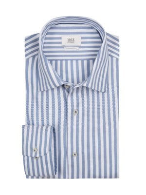 Shirt with block stripe pattern