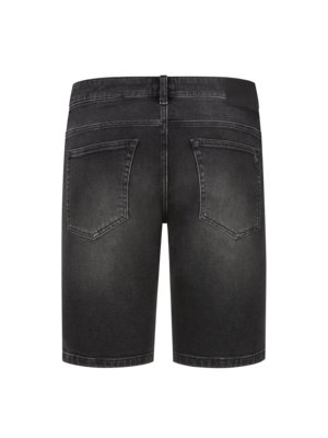 Rückansicht einer schwarzen Jeans-Shorts. Auf der Rückseite befinden sich zwei Gesäßtaschen und die typischen Jeans-Nähte. Das Kleidungsstück ist aus Jeansstoff gefertigt und hat eine leicht ausgewaschene Optik.