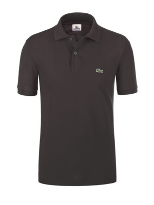 Donkerbruin Lacoste poloshirt voor heren met groen krokodillenlogo op de borst.