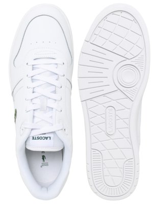 Weiße Lacoste Sneaker von oben mit Schnürsenkeln und der weißen Sohle mit Logo