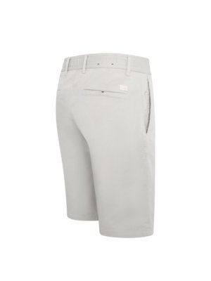 Rückansicht einer hellgrauen Hose mit schmalem Bein und Gesäßtasche.