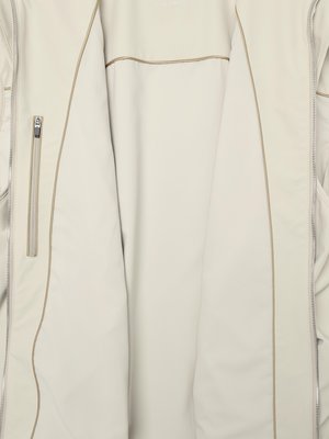 Hellbeige Jacke, geöffnet, mit Reißverschluss und Innentasche auf der linken Seite. Die Nähte sind hellbraun abgesetzt. Der Innenbereich der Jacke ist ebenfalls hell.