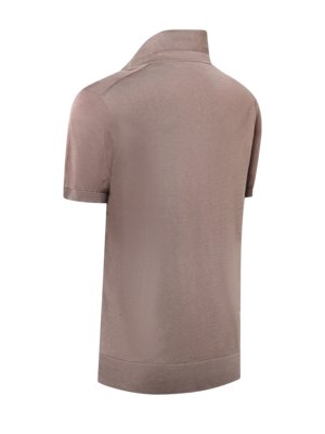 Smooth knit polo shirt made of soft cotton