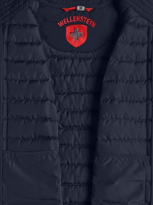 Wind and water-repellent functional vest with Sorona® insulation