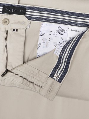 Leichte Shorts aus einem elastischem Baumwollmix