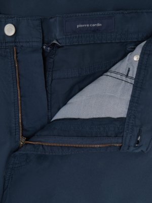 Summer-light jeans made of a cotton stretch