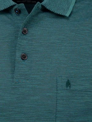 Leichtes Poloshirt mit feinem Ringelstreifen und Brusttasche